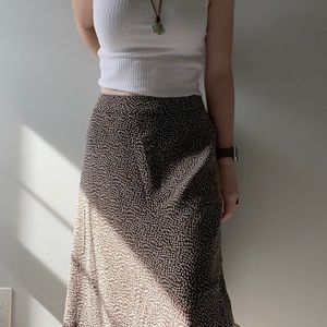 Brown design long skirt, size 8, Jones New York
